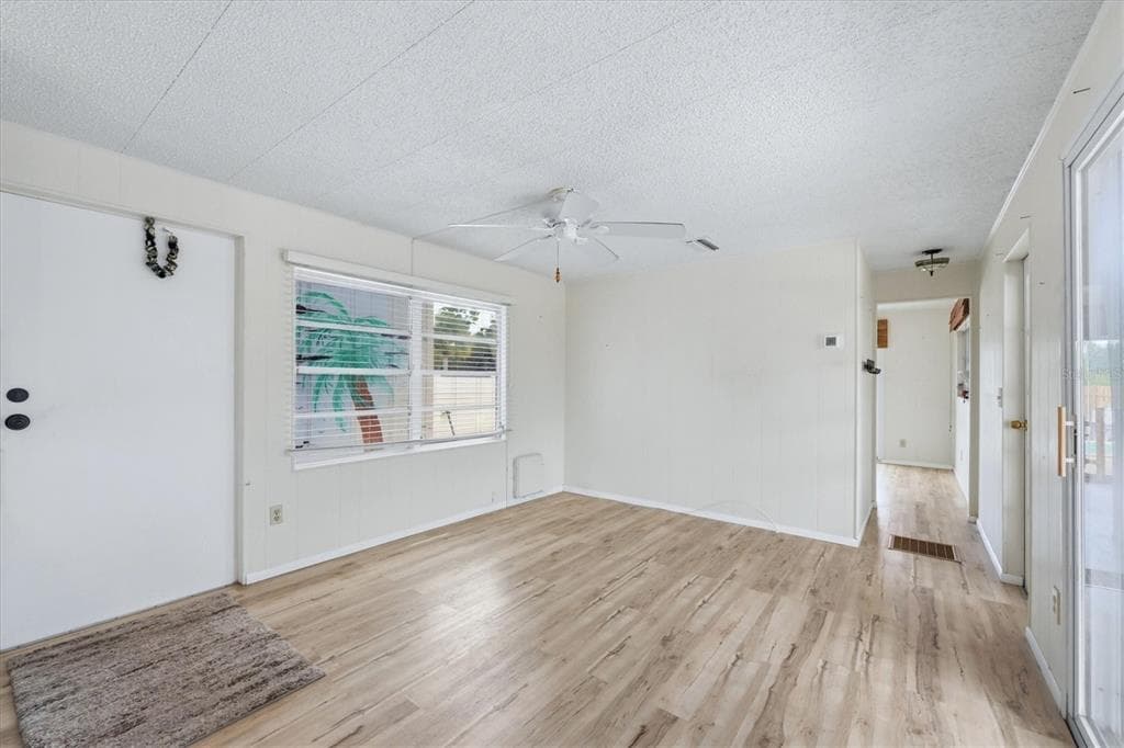 1128 SEAHORSE LANE photo 9