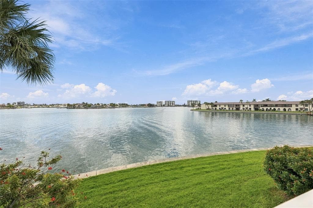 535 HAVEN POINT DRIVE photo 9
