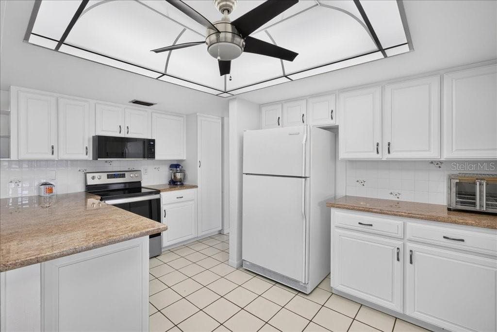26 CLAYMONT COURT S photo 14