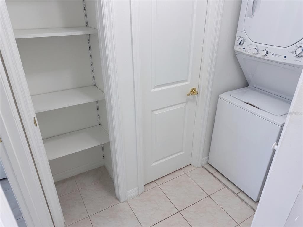 25275 RAMPART BOULEVARD 307 photo 17