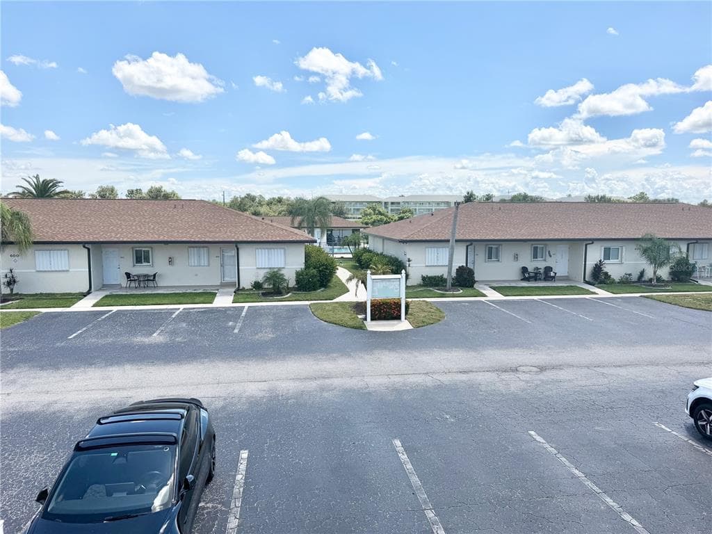 25275 RAMPART BOULEVARD 307 photo 22