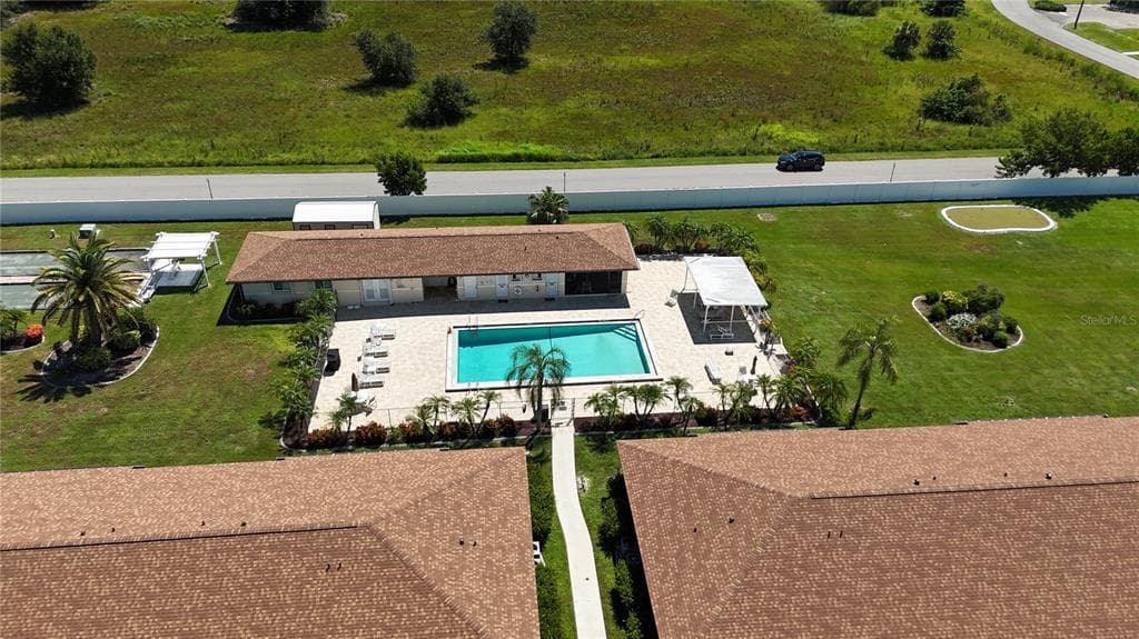 25275 RAMPART BOULEVARD 307 photo 24