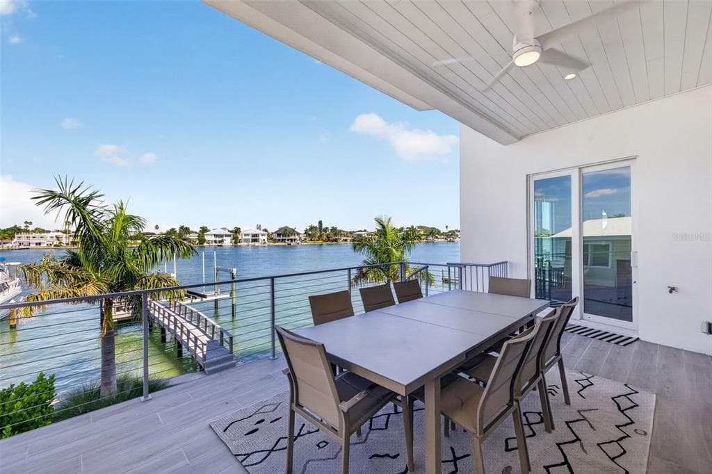 10209 GULF BOULEVARD photo 14