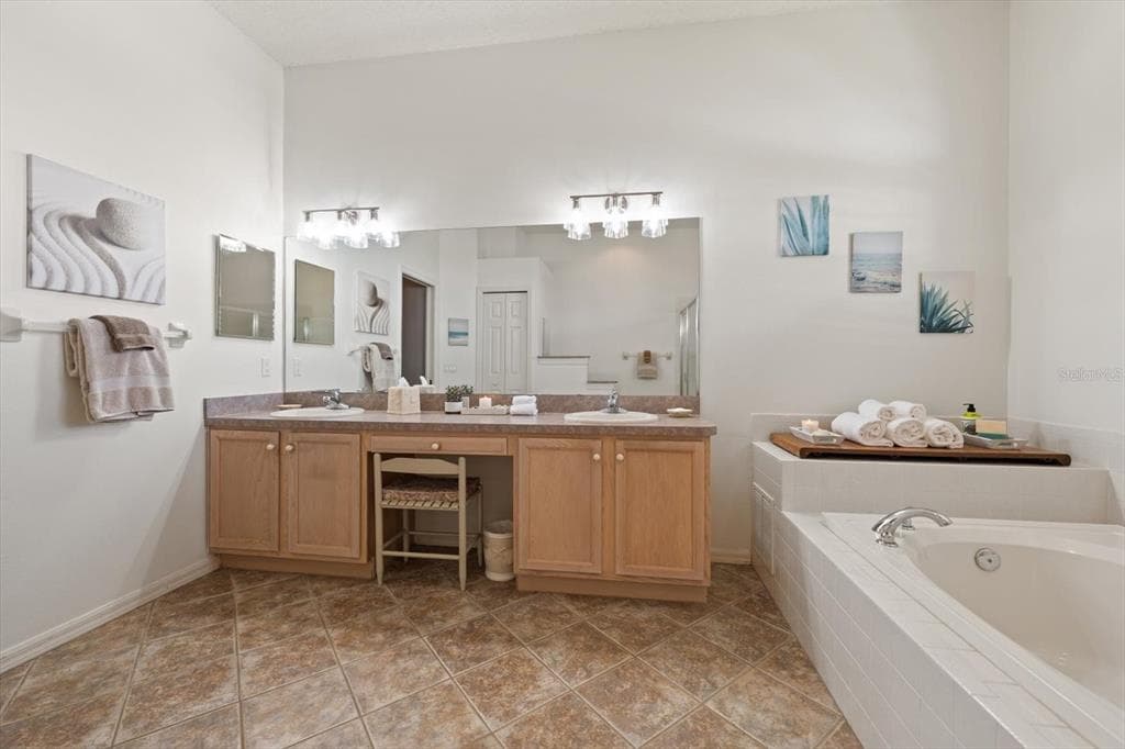 1237 RAMBLING VINE COURT photo 20