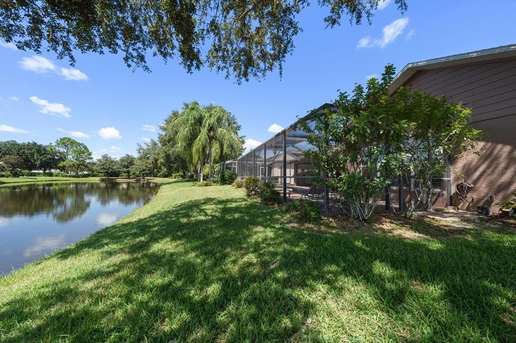 1237 RAMBLING VINE COURT photo 18