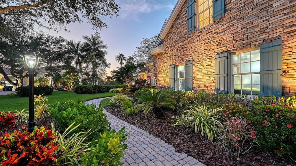 7467 CABBAGE PALM COURT photo 3