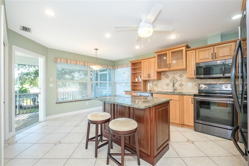 9230 PINE COVE DRIVE photo 23