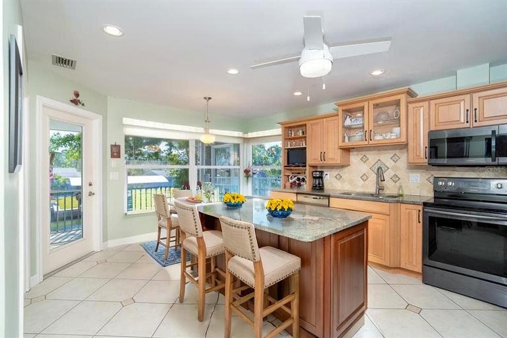 9230 PINE COVE DRIVE photo 22