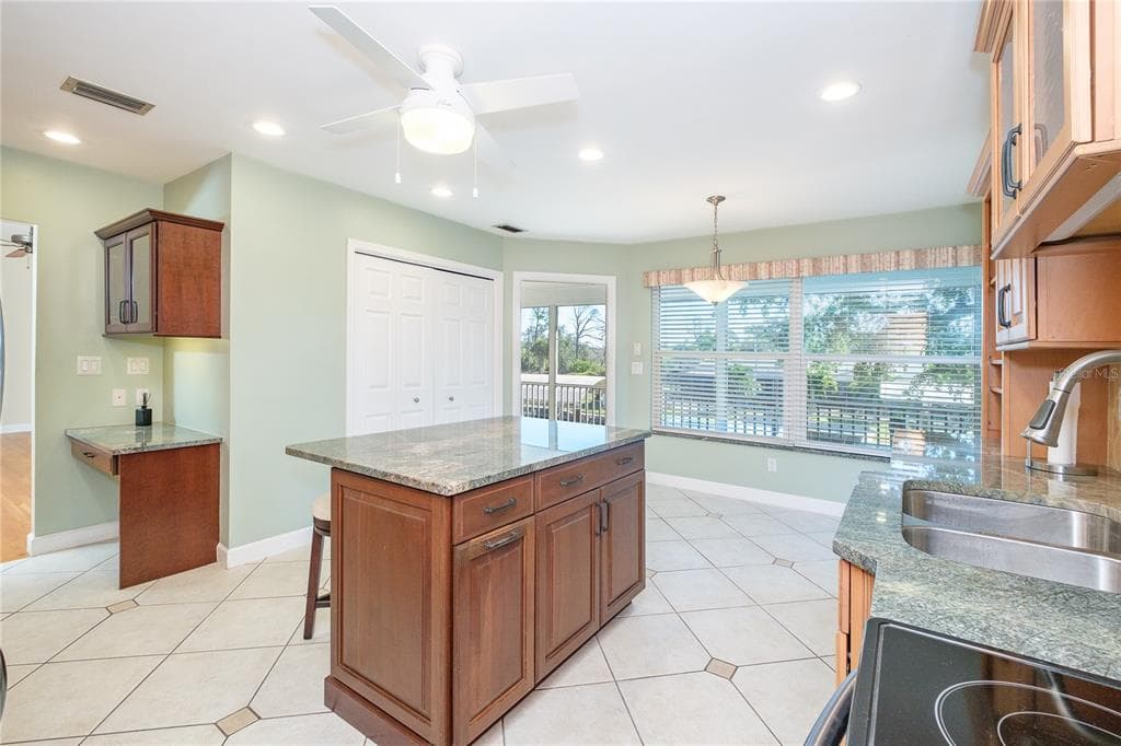 9230 PINE COVE DRIVE photo 24