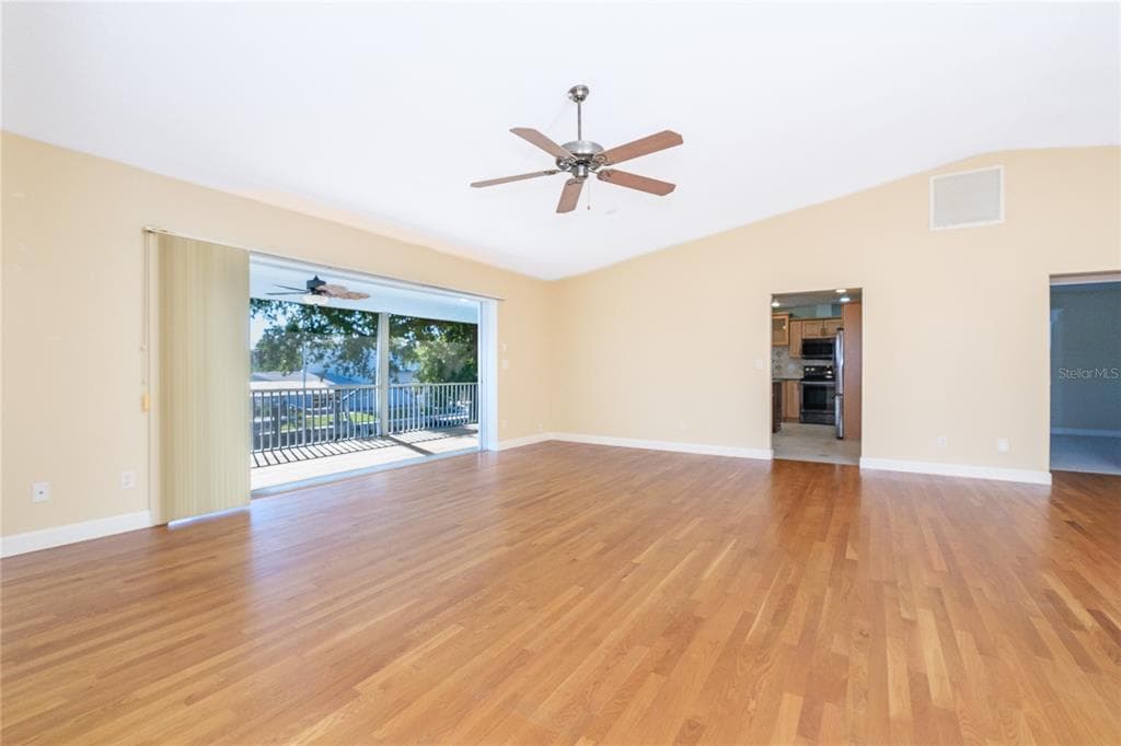 9230 PINE COVE DRIVE photo 14