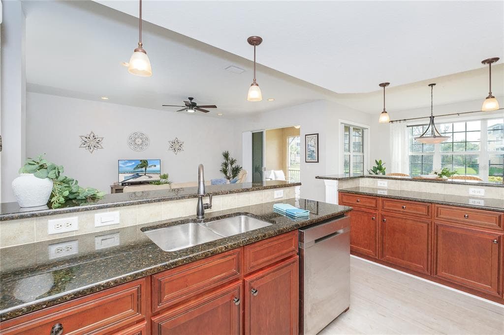 10720 LEMON CREEK LOOP 103 photo 13