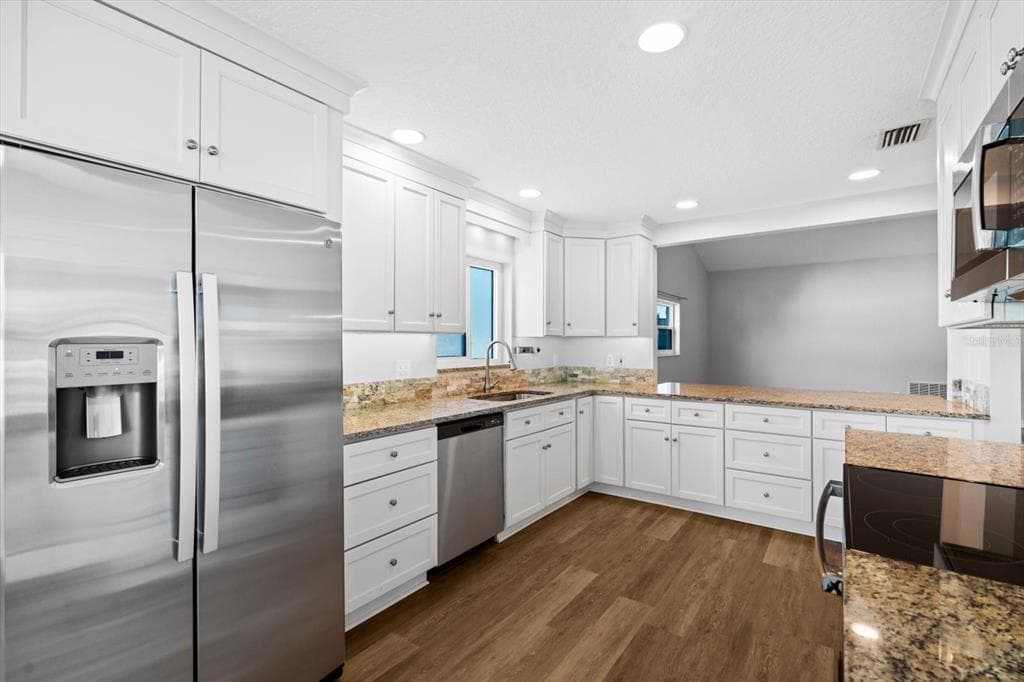 21 COLLINGTON COURT photo 13