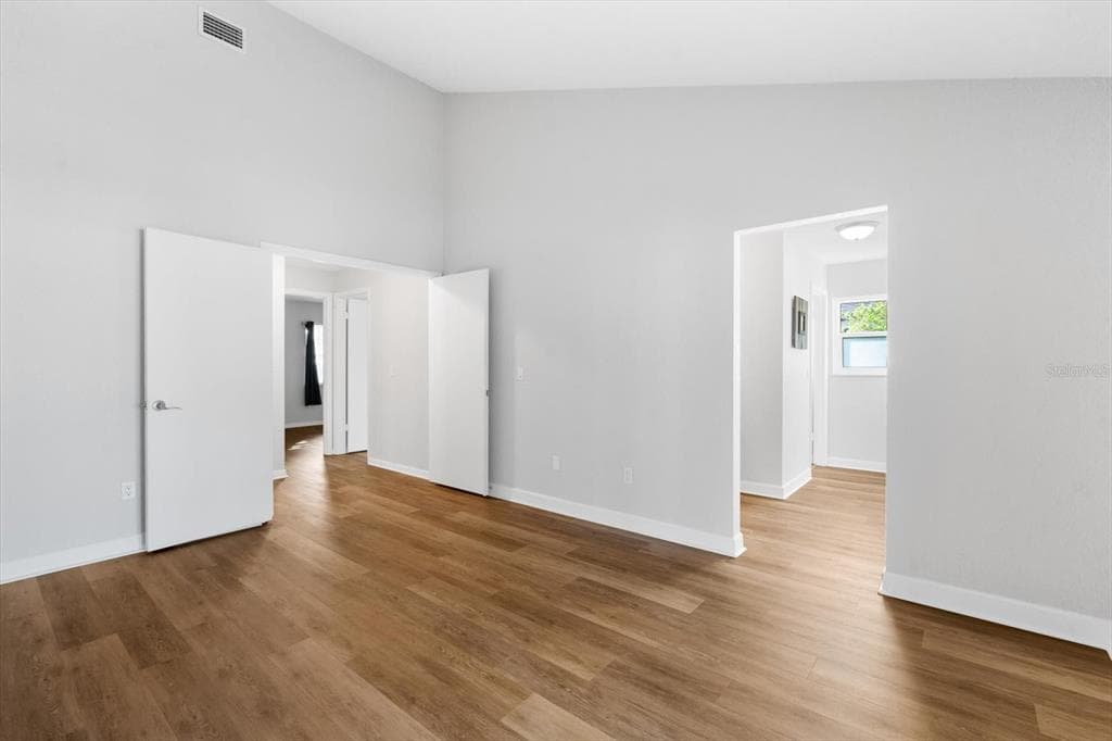 21 COLLINGTON COURT photo 20