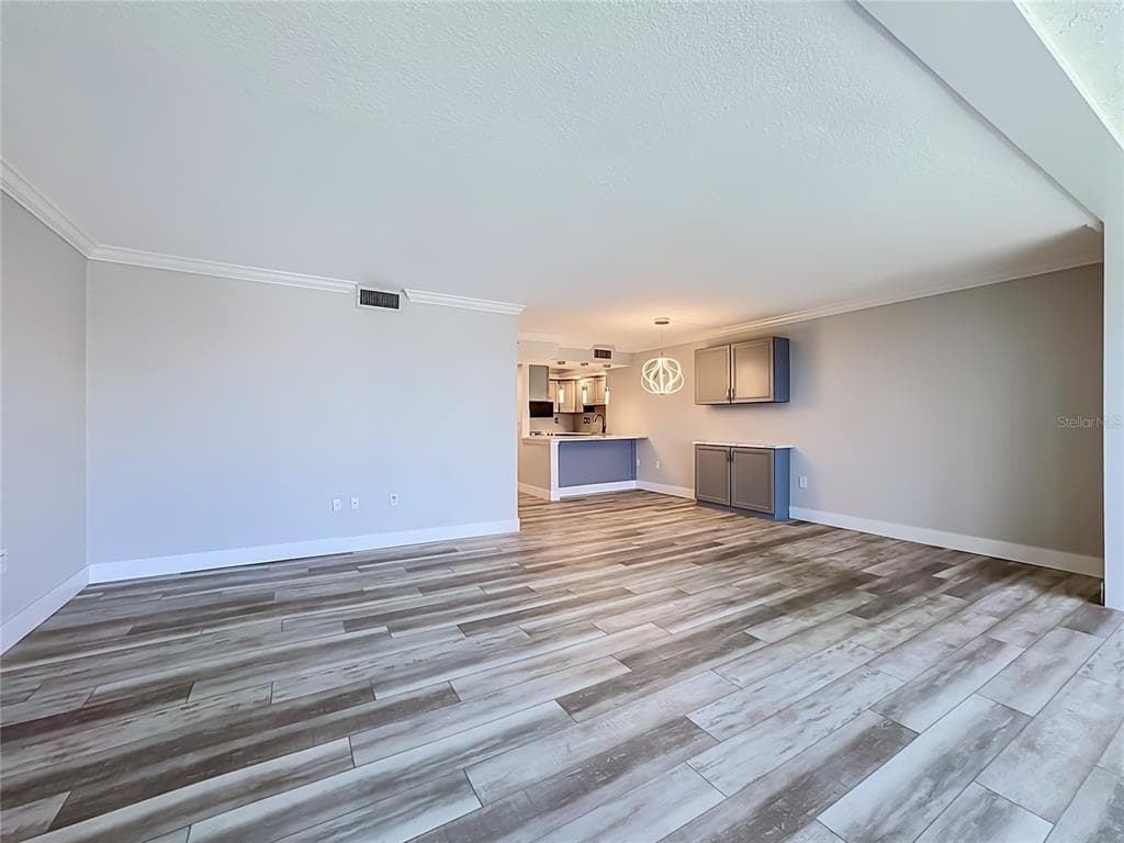 8750 MIDNIGHT PASS ROAD 501C photo 21