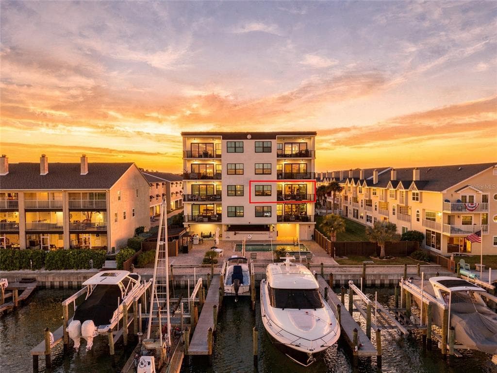 455 PINELLAS BAYWAY S #3A 1