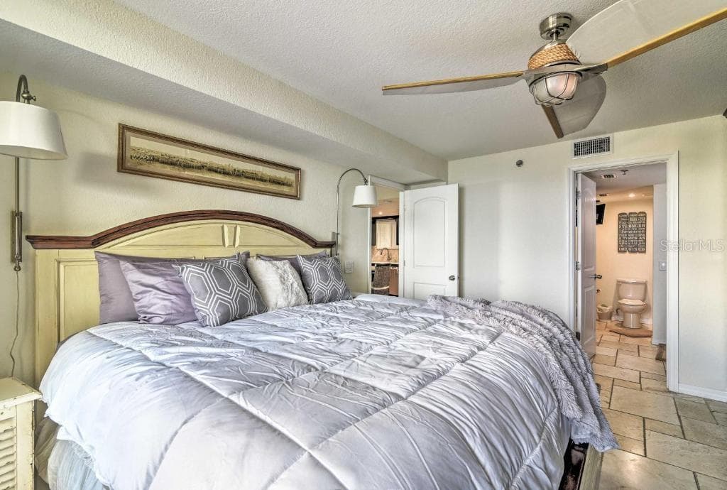 6009 SEA RANCH DRIVE 302 photo 17