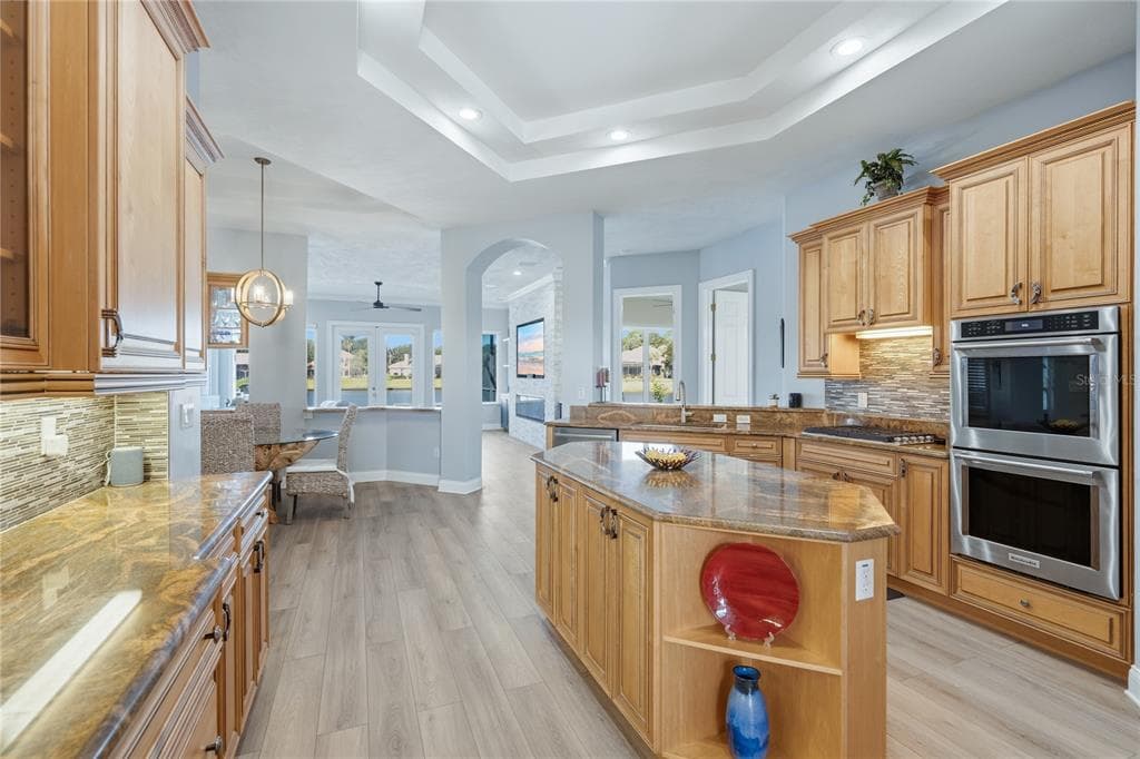 18 OAK VIEW CIRCLE E photo 16