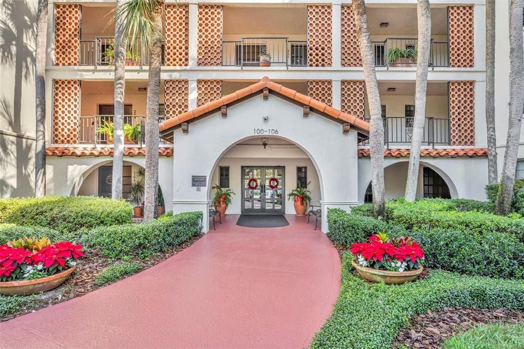 100 S INTERLACHEN AVENUE #401 2