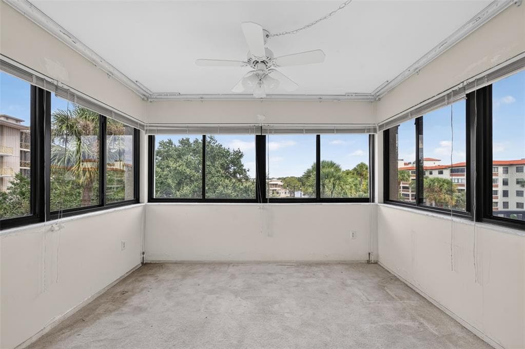100 S INTERLACHEN AVENUE 401 photo 13