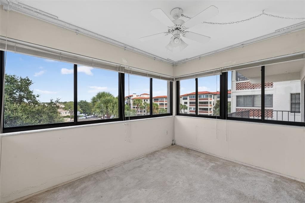 100 S INTERLACHEN AVENUE 401 photo 14