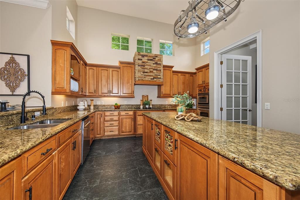 3143 PINEVIEW DRIVE photo 12