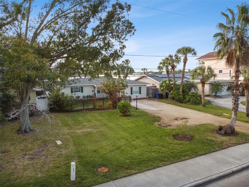 3618 SHORE ACRES BOULEVARD NE photo 2