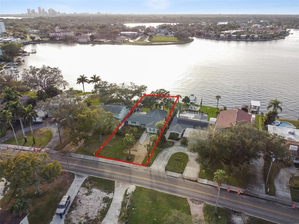 3618 SHORE ACRES BOULEVARD NE photo 7