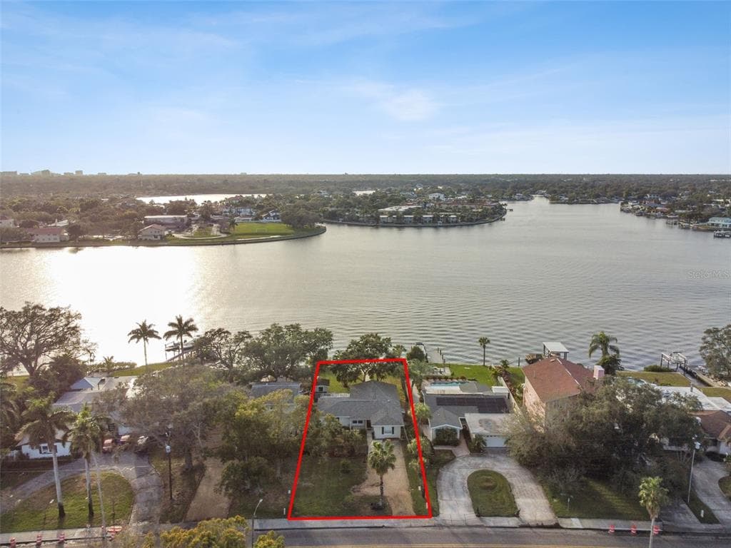 3618 SHORE ACRES BOULEVARD NE photo 5