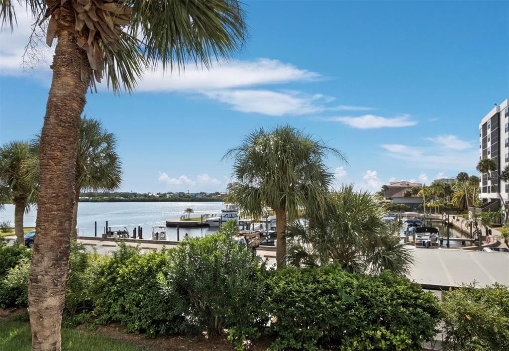 1260 DOLPHIN BAY WAY 203 photo 17