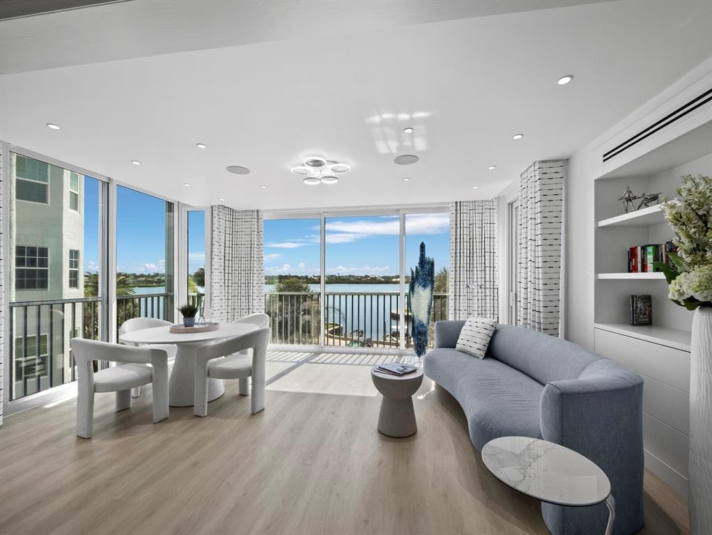 1260 DOLPHIN BAY WAY 301 photo 3