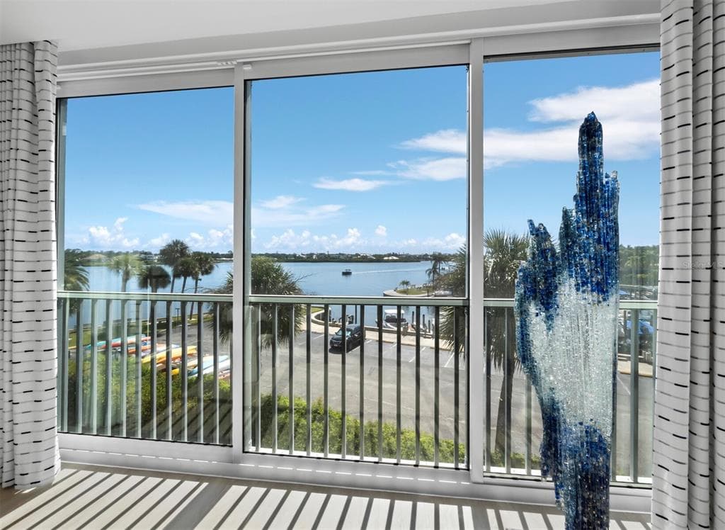 1260 DOLPHIN BAY WAY 301 photo 4