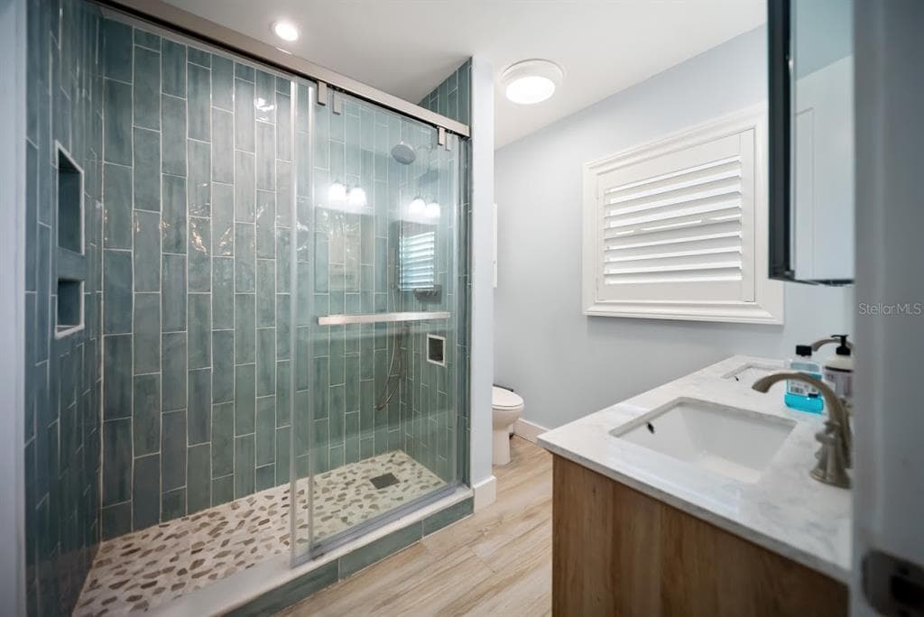 400 DONA DRIVE photo 22