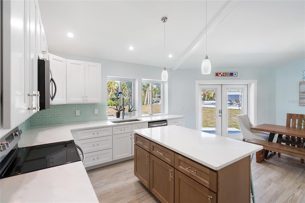 400 DONA DRIVE photo 8