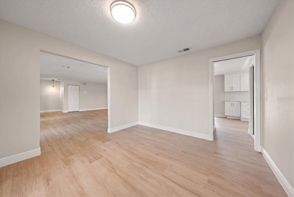 1641 SHERBROOK ROAD photo 23