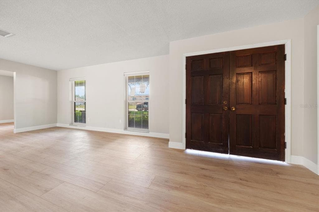 1641 SHERBROOK ROAD photo 24