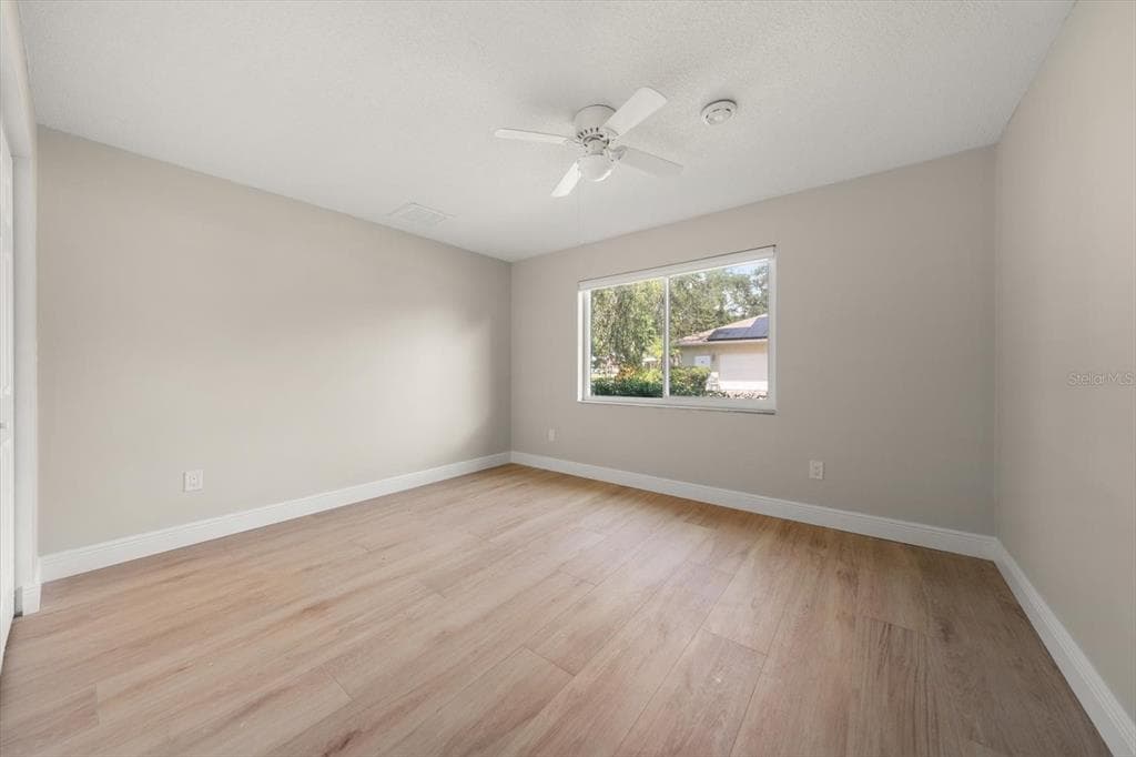 1641 SHERBROOK ROAD photo 15