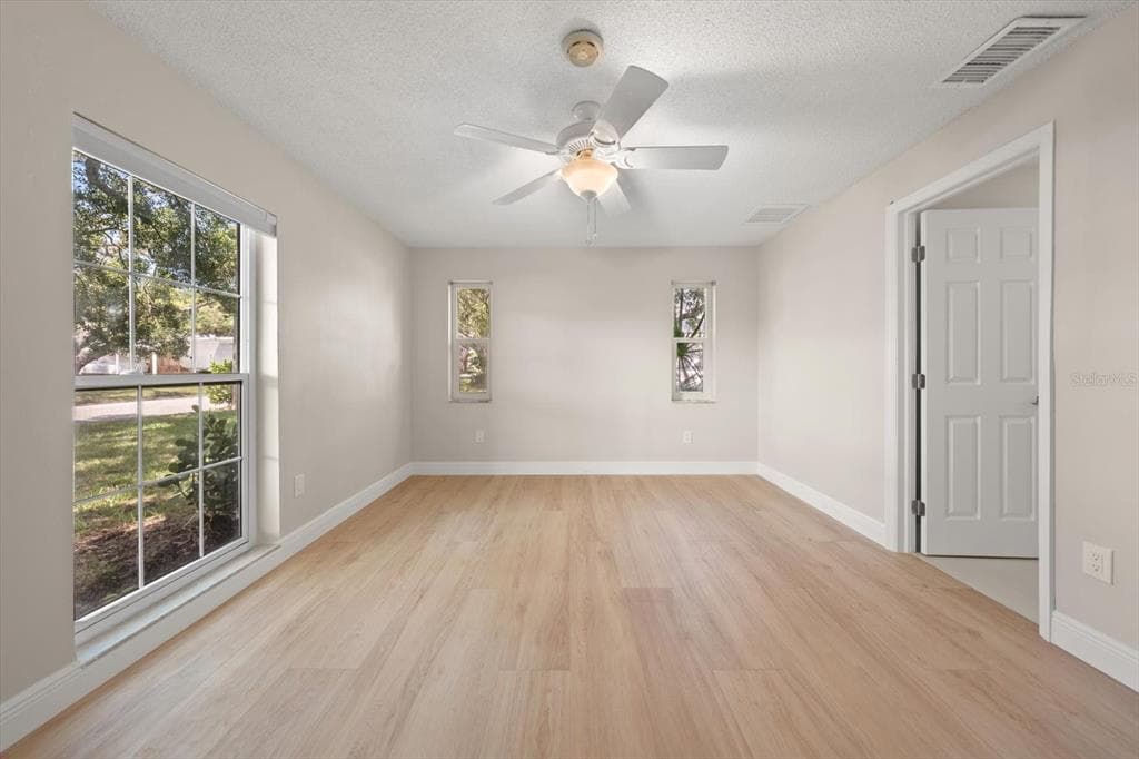 1641 SHERBROOK ROAD photo 19