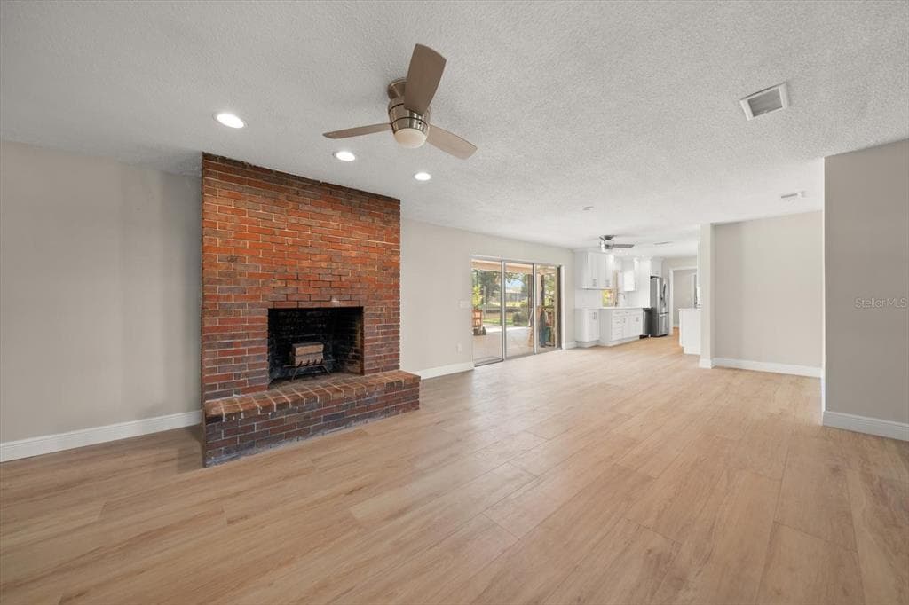 1641 SHERBROOK ROAD photo 25