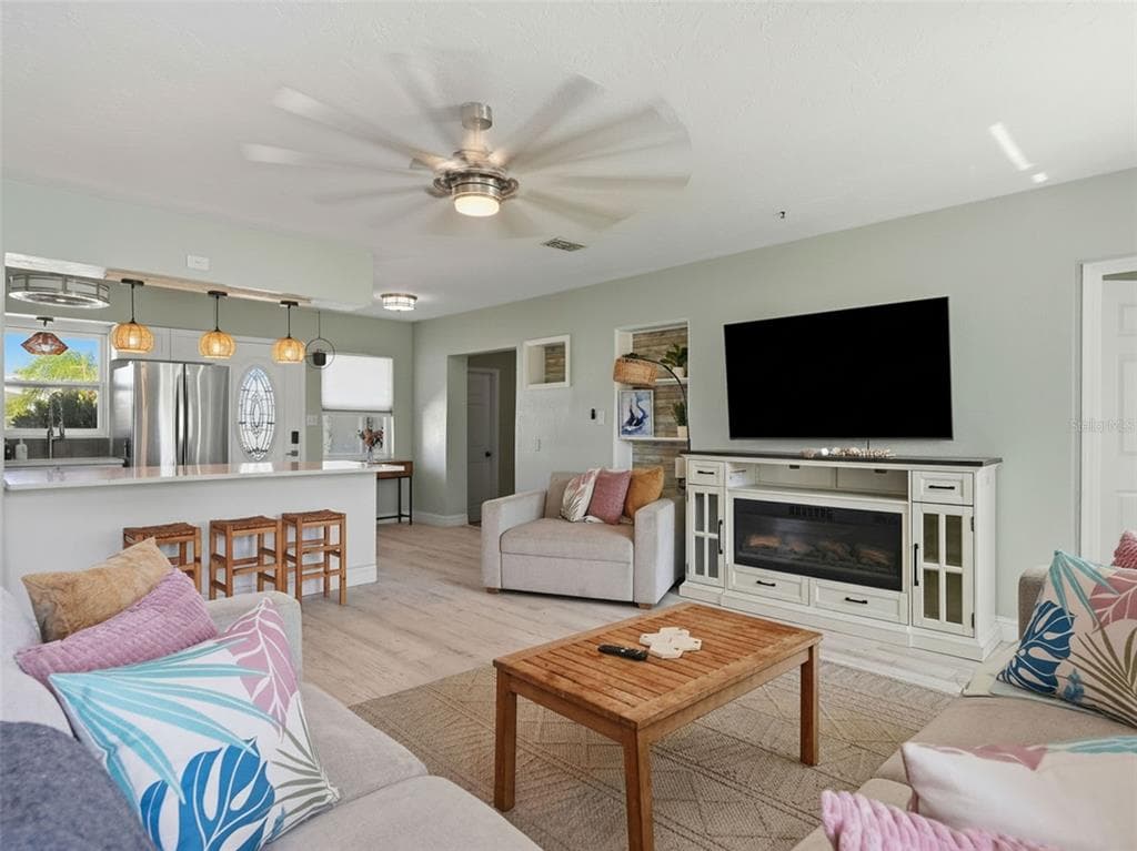 13730 MELANIE AVENUE photo 7