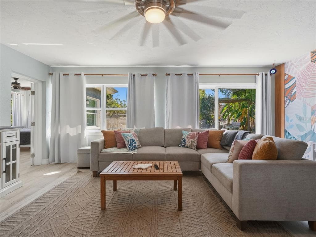 13730 MELANIE AVENUE photo 5