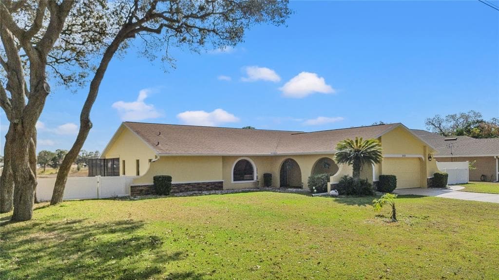 488 FIELDSTONE LANE photo 3