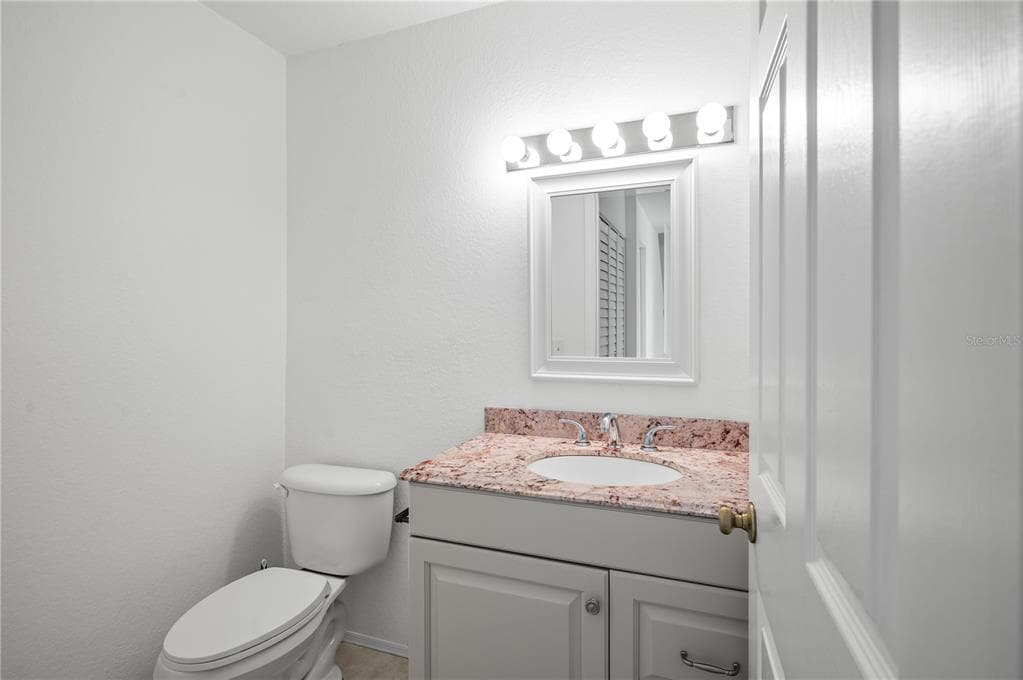 850 S TAMIAMI TRAIL 530 photo 14