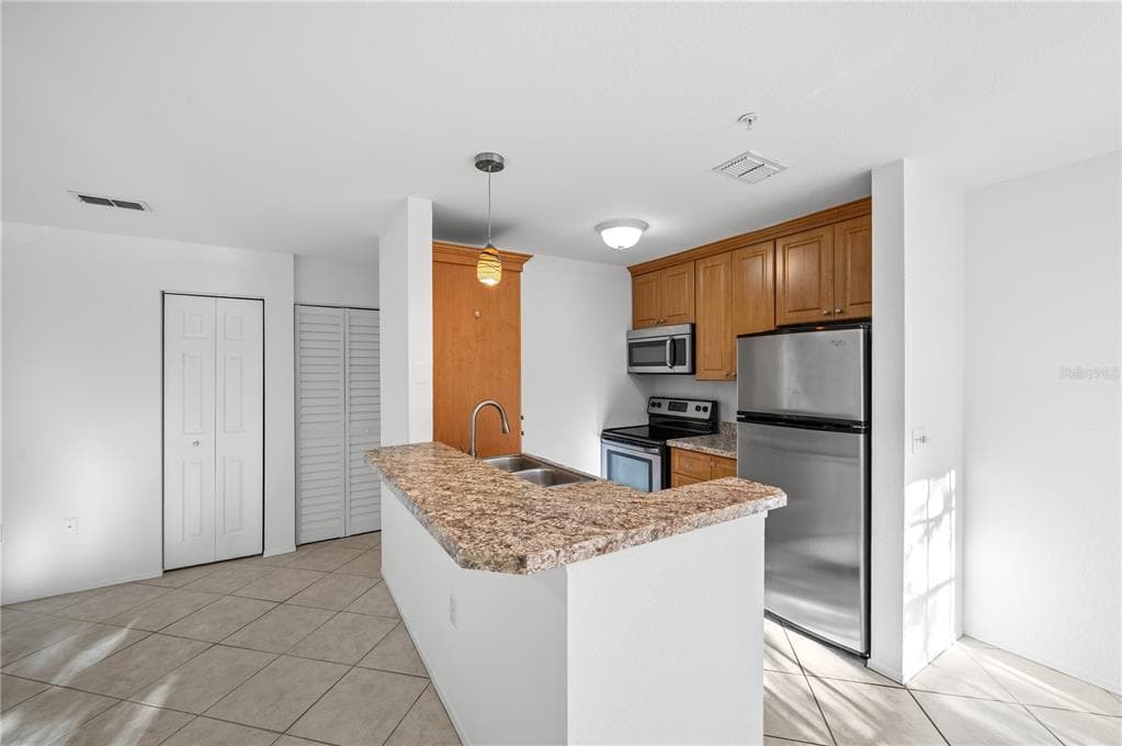 850 S TAMIAMI TRAIL 530 photo 8