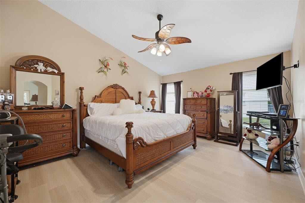 1201 DUSTAN PLACE photo 23