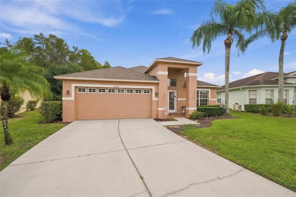 1201 DUSTAN PLACE photo 2