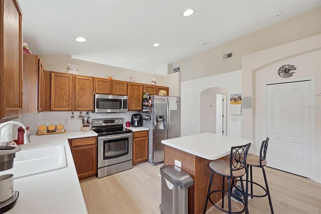 1201 DUSTAN PLACE photo 18