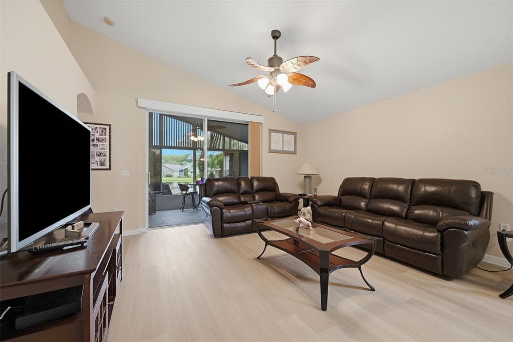 1201 DUSTAN PLACE photo 11