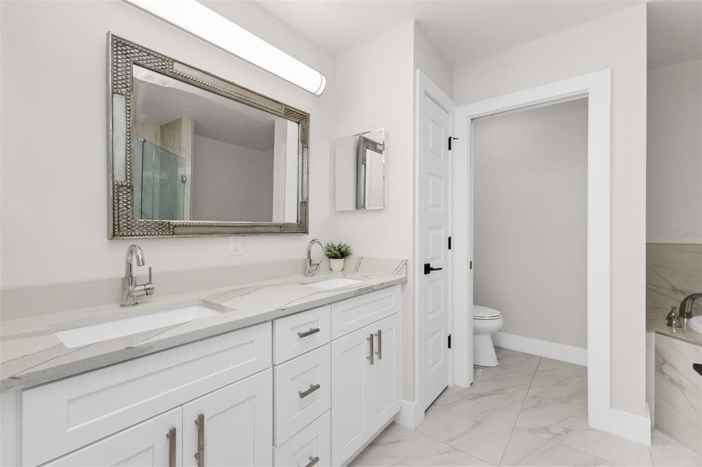 1425 PARK BEACH CIRCLE 124 photo 16
