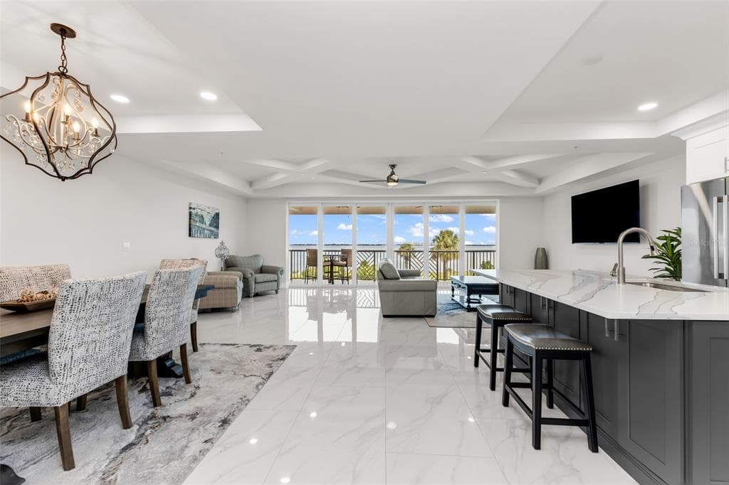 1425 PARK BEACH CIRCLE 124 photo 3