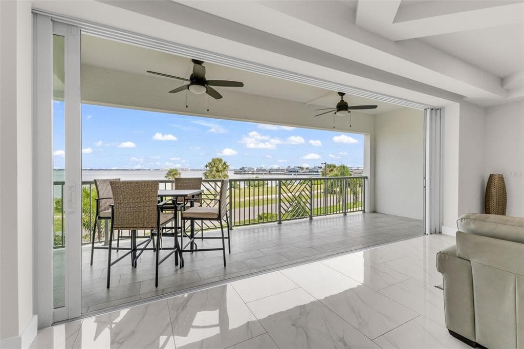 1425 PARK BEACH CIRCLE 124 photo 5
